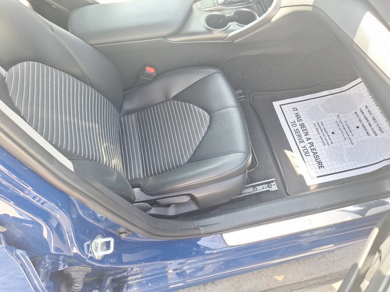 Used 2023 Toyota Camry SE image 12