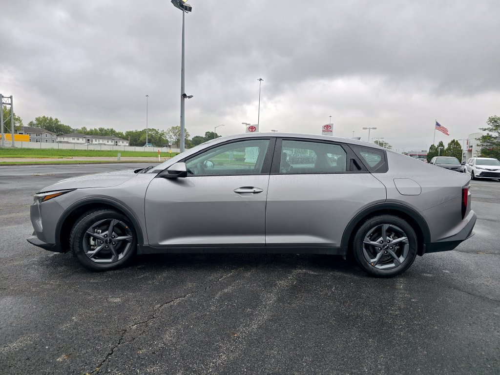 Used 2025 Kia K4 FWD image 10
