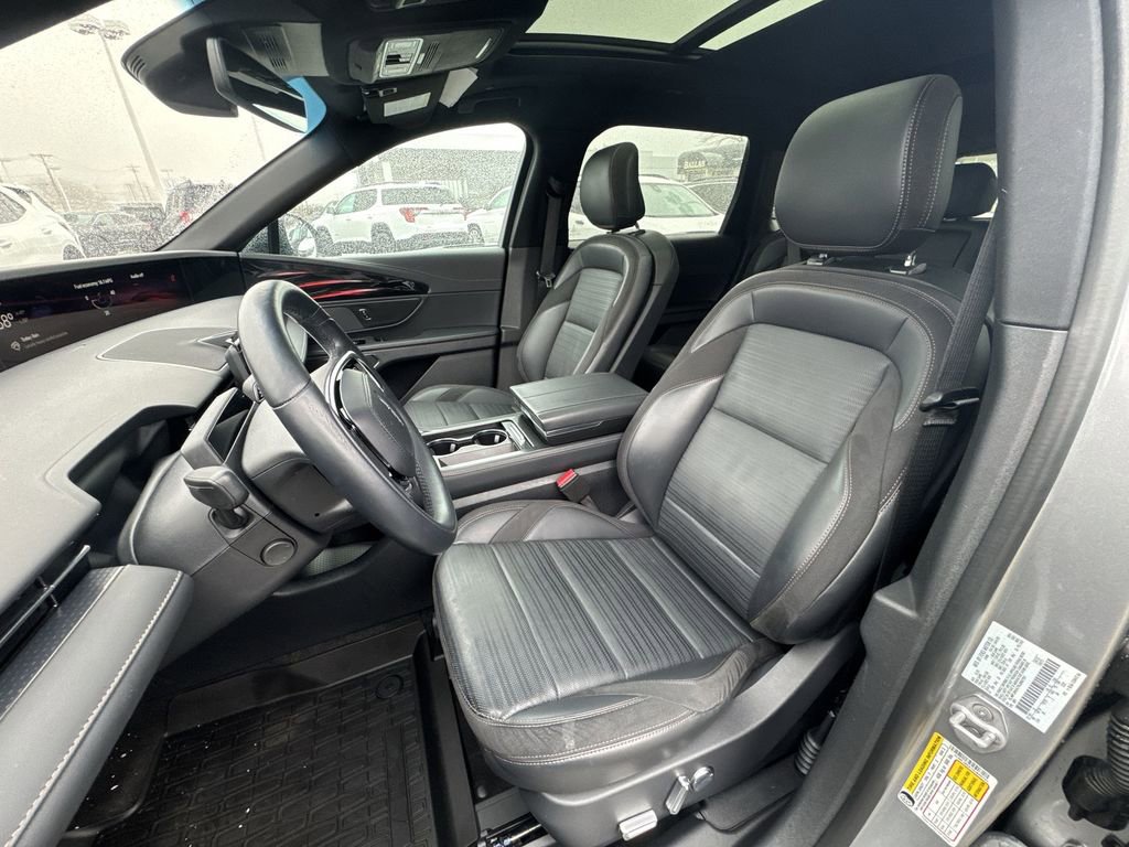 Used 2024 Lincoln Nautilus Reserve w/ Equipment Group 202A image 20