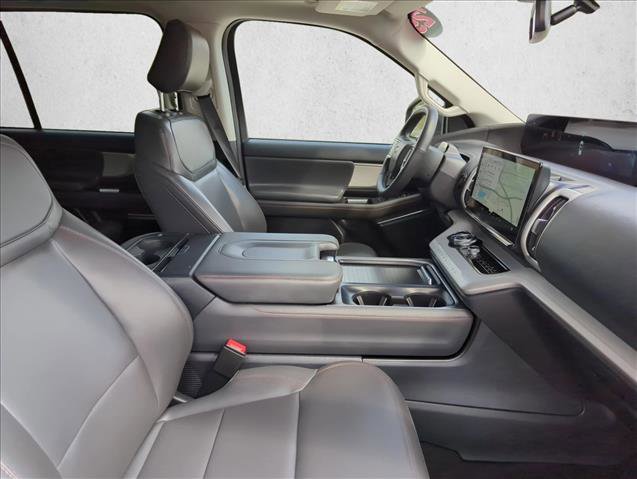 Used 2025 Ford Expedition Active image 23