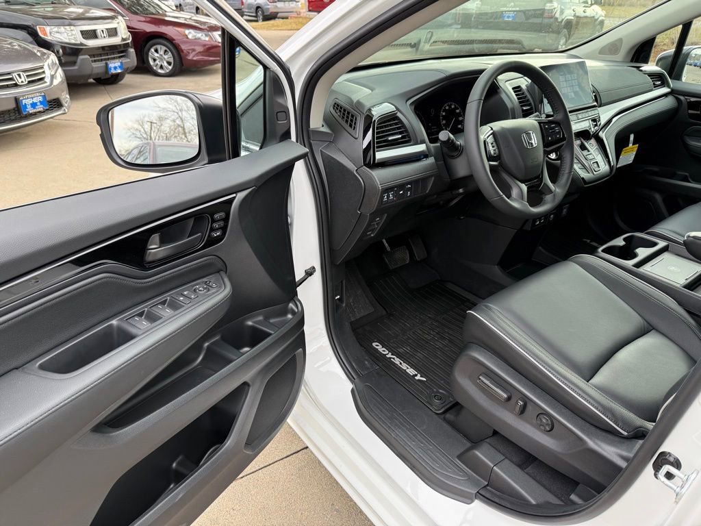 Certified 2026 Honda Odyssey Touring image 14