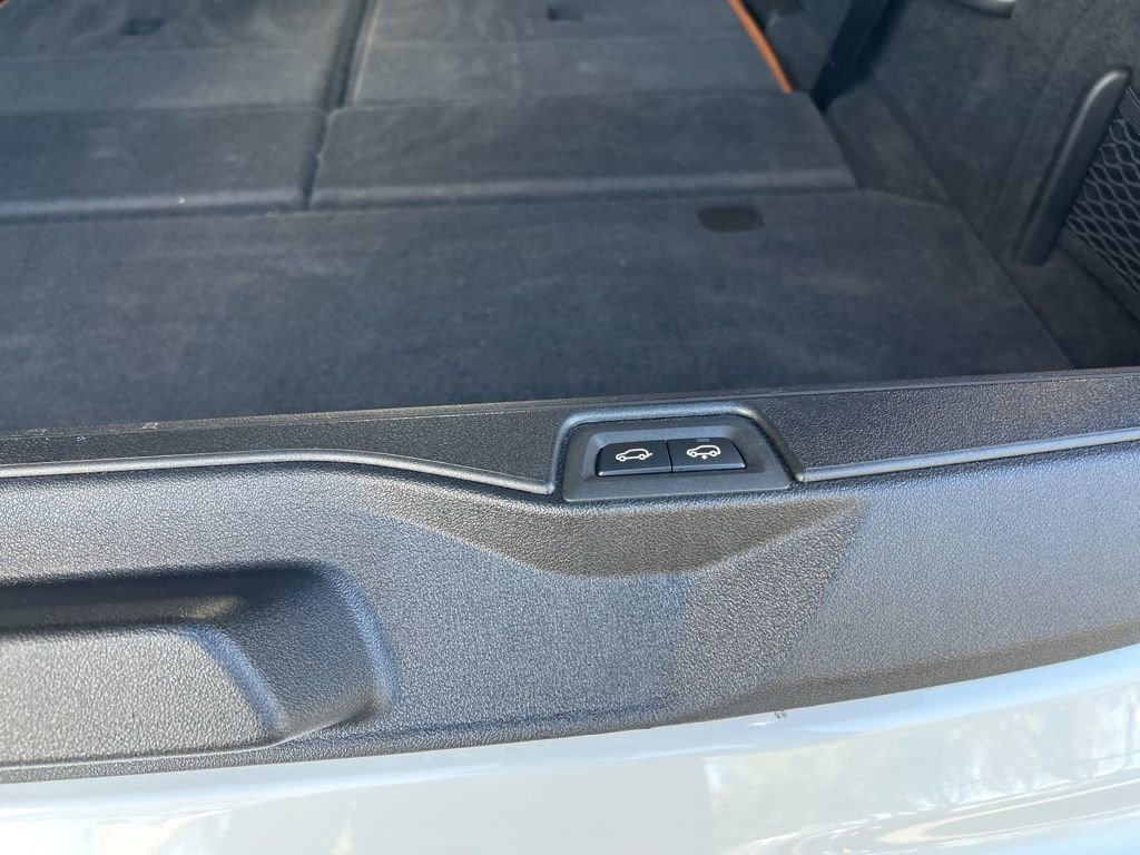 Used 2022 BMW X7 xDrive40i w/ M Sport Package image 46