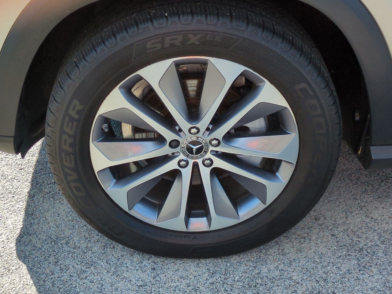 Used 2023 Mercedes-Benz GLE 350 4MATIC image 11