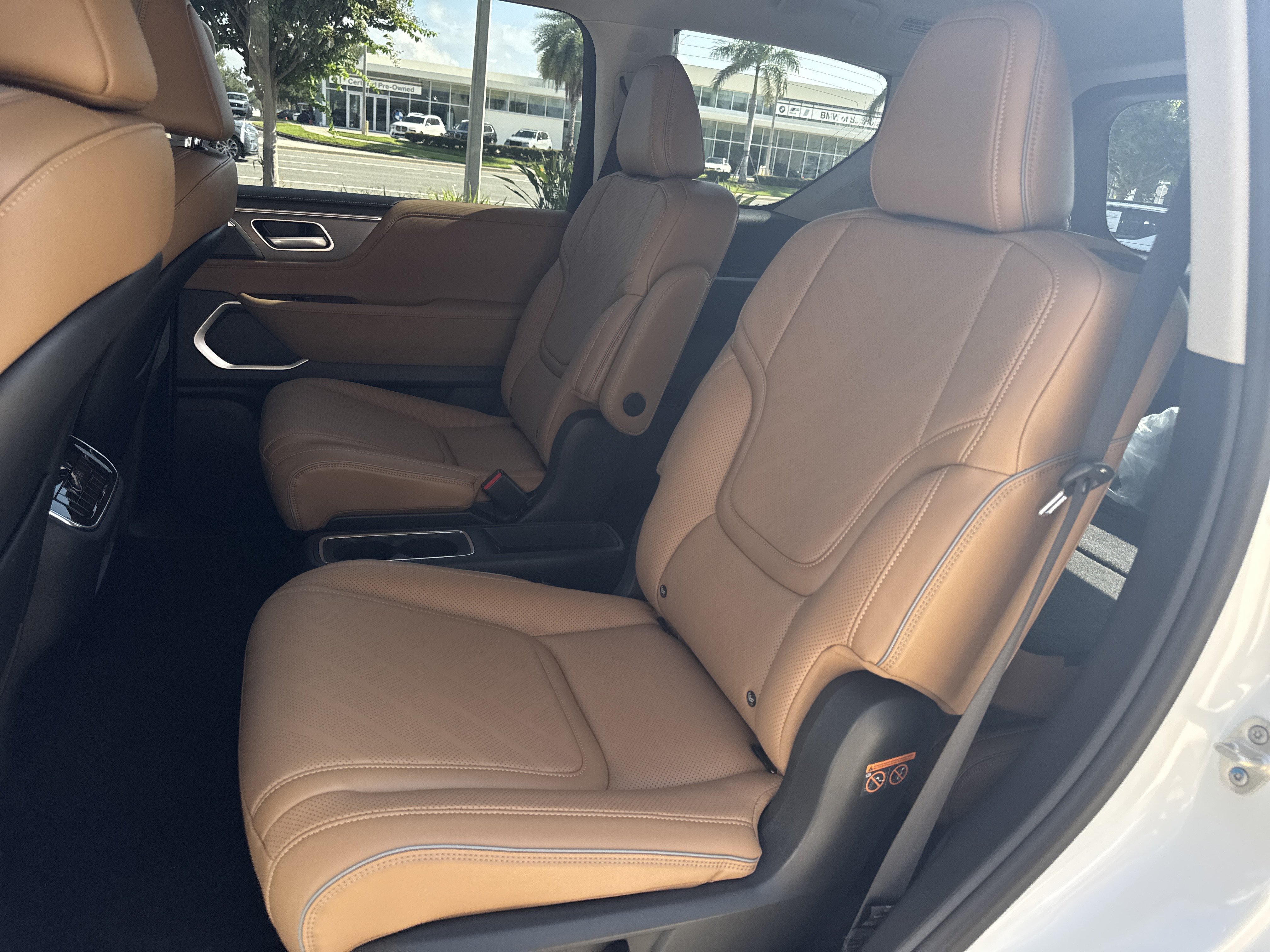 New 2027 INFINITI QX80 Luxe w/ Cargo Package RWD image 15