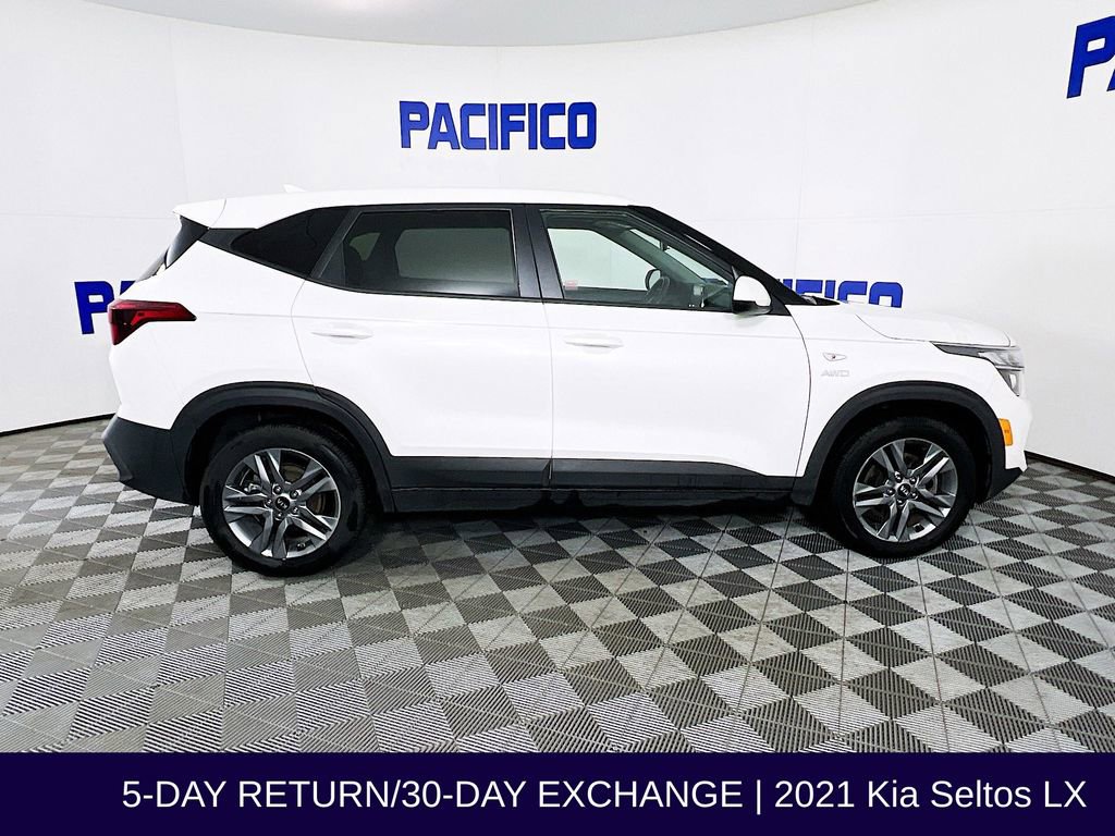 Used 2021 Kia Seltos LX image 9