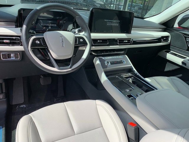 New 2026 Lincoln Aviator AWD w/ Jet Appearance Package image 47