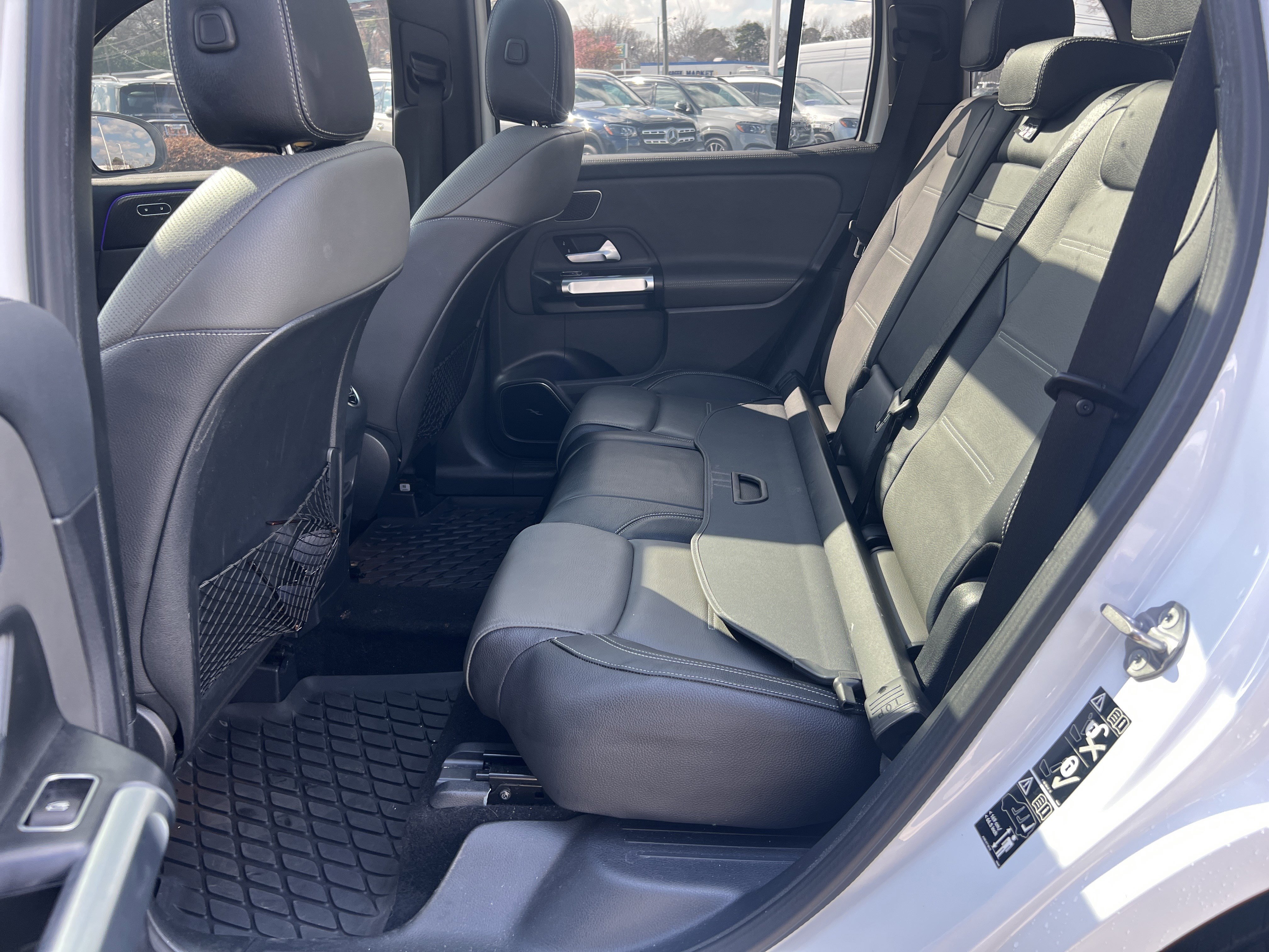 Certified 2021 Mercedes-Benz GLB 35 AMG 4MATIC image 32