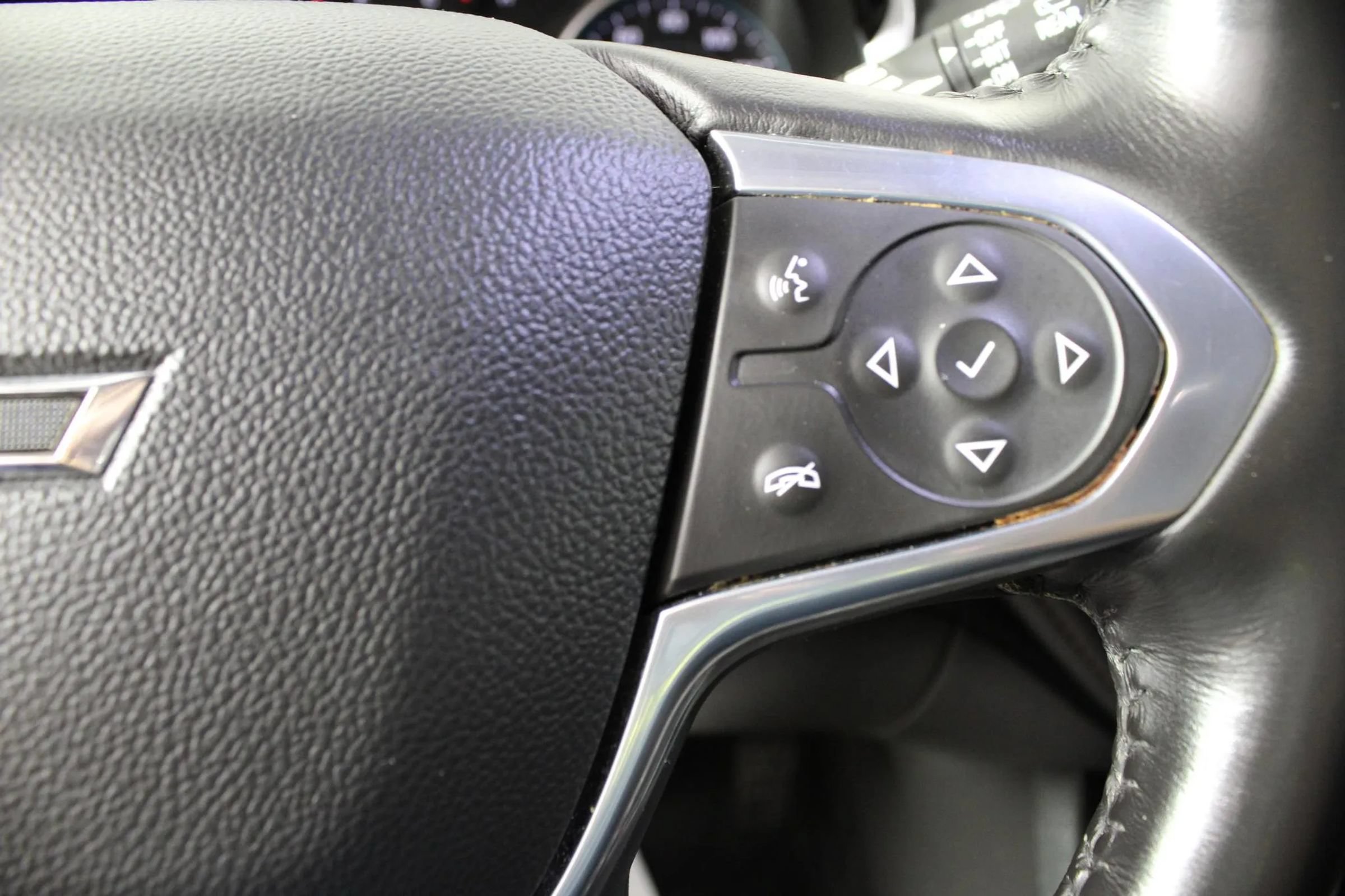Used 2021 Chevrolet Traverse RS w/ LPO, Floor Liner Package AWD/4WD image 17