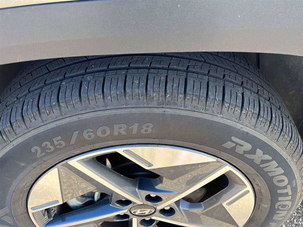 Certified 2025 Hyundai Tucson SEL AWD/4WD image 9