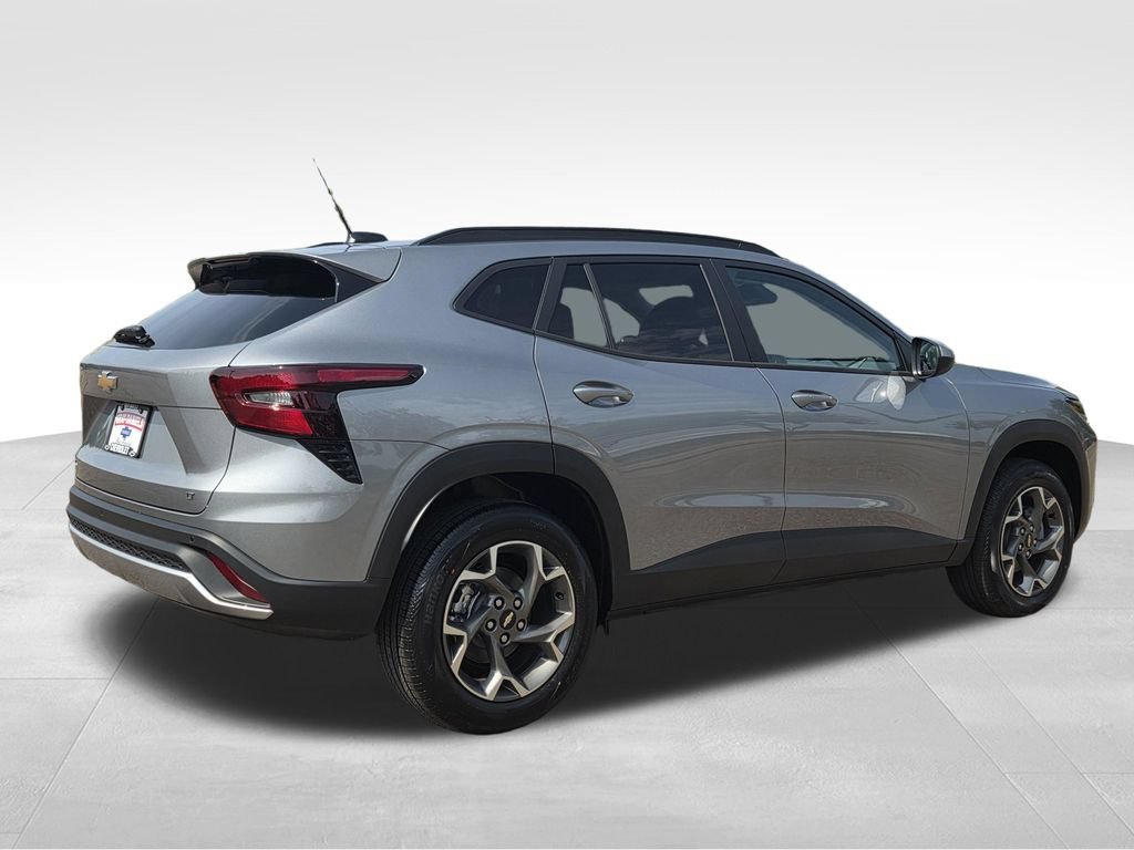 New 2026 Chevrolet Trax LT w/ Driver Confidence Package FWD image 6