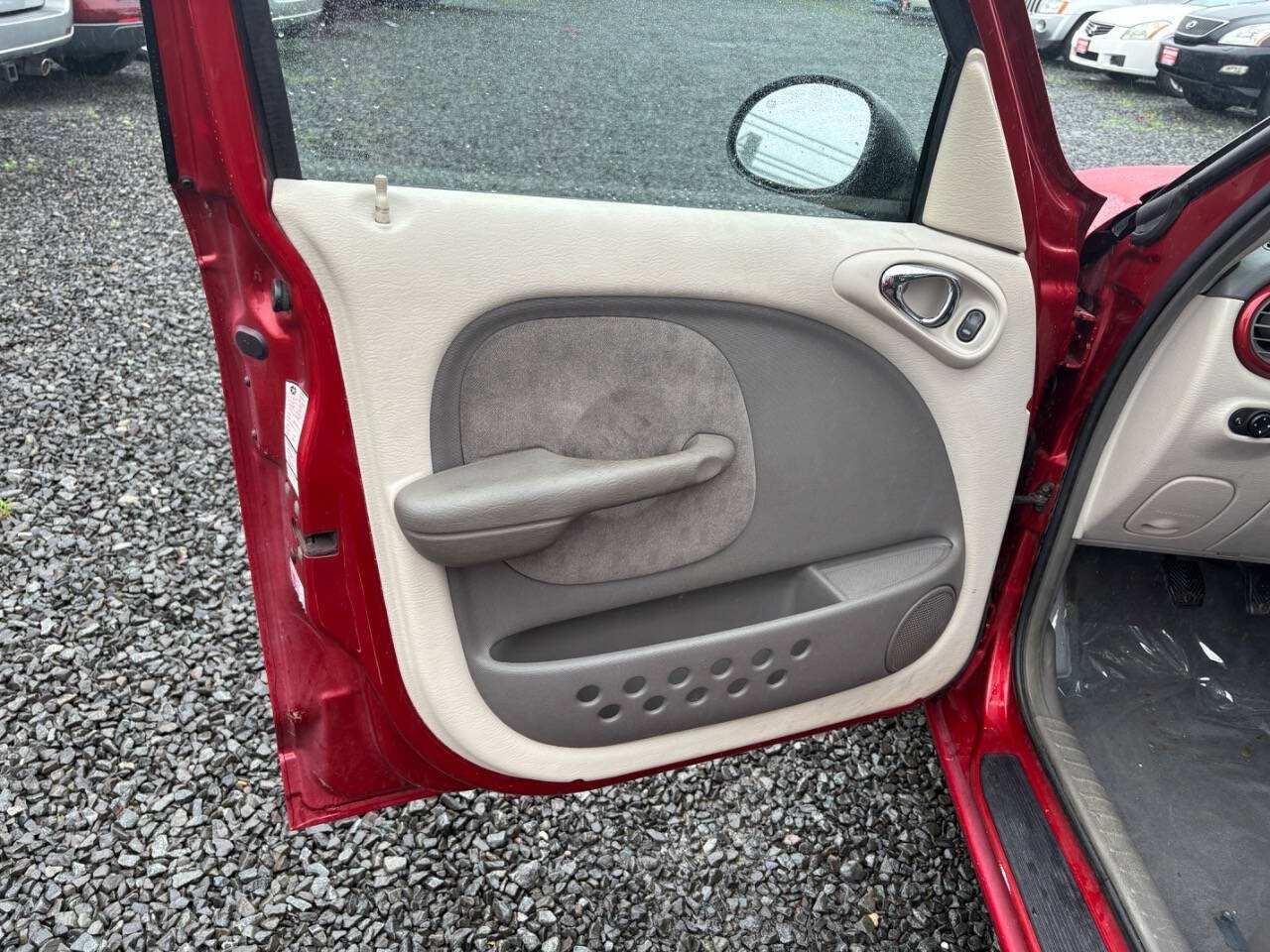 Used 2001 Chrysler PT Cruiser FWD image 19