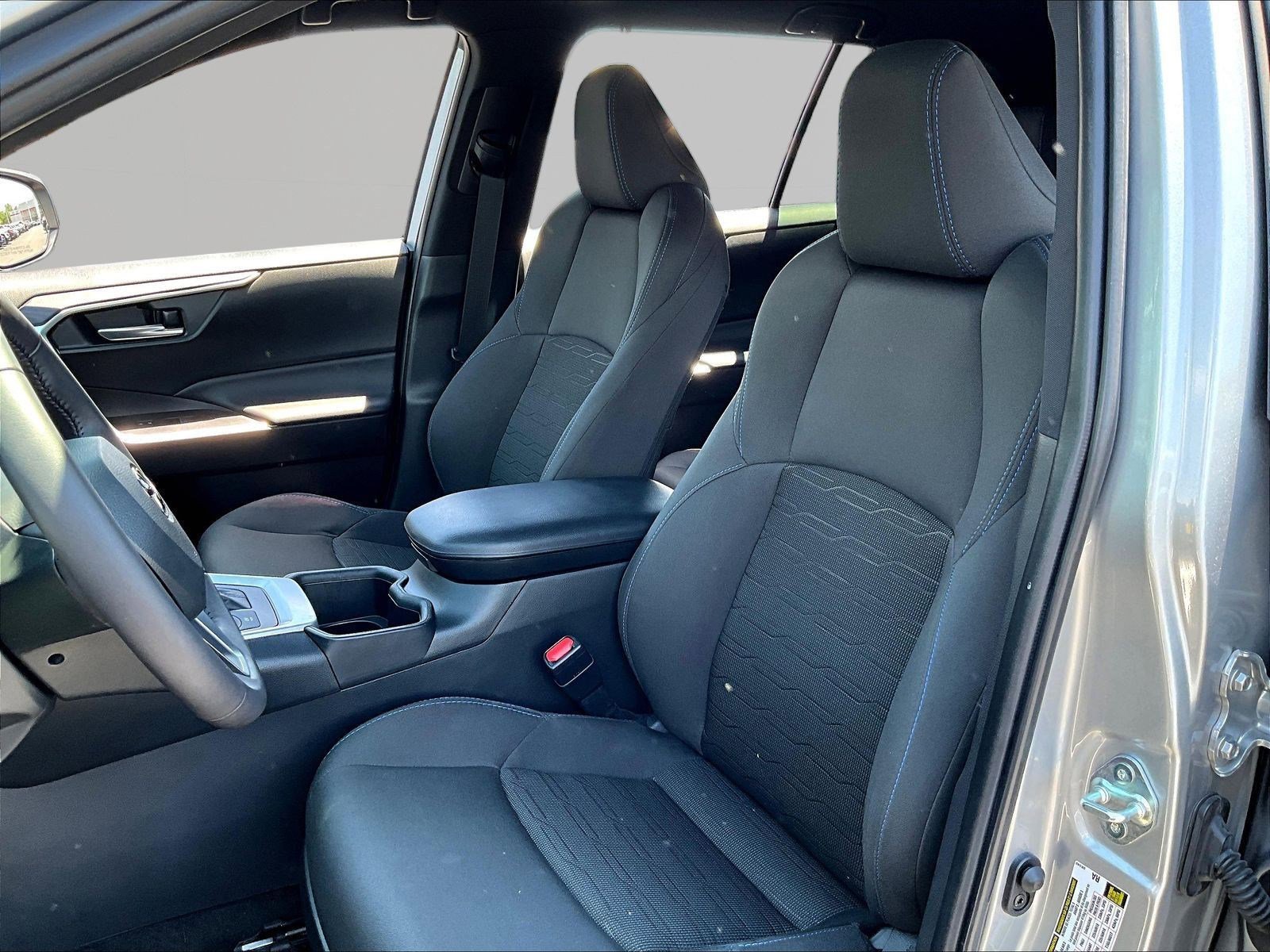 Used 2023 Toyota RAV4 SE AWD/4WD image 21
