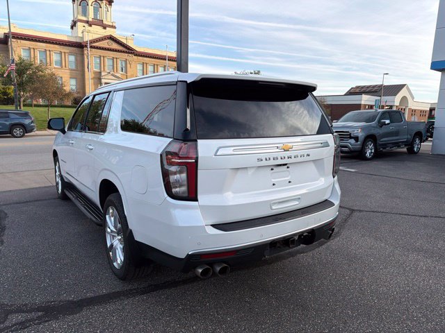 Used 2021 Chevrolet Suburban High Country w/ Max Trailering Package AWD/4WD image 3