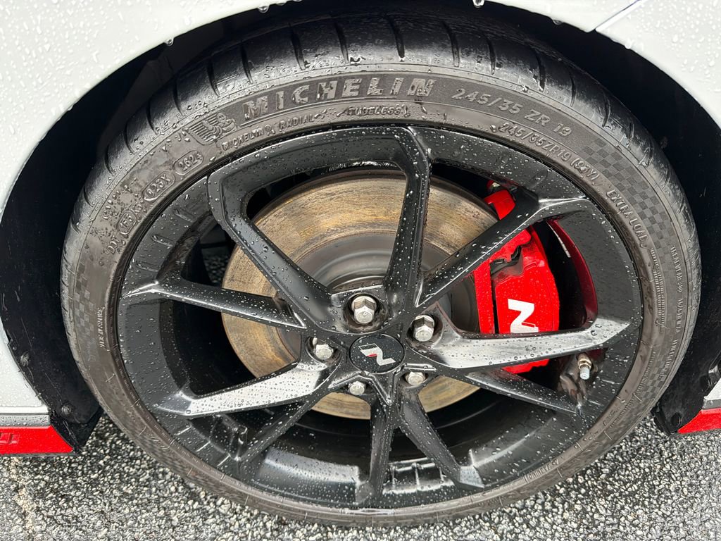 Used 2025 Hyundai Elantra N image 12