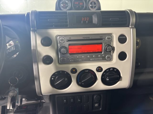 Used 2012 Toyota FJ Cruiser 4WD w/ Convenience Pkg image 6