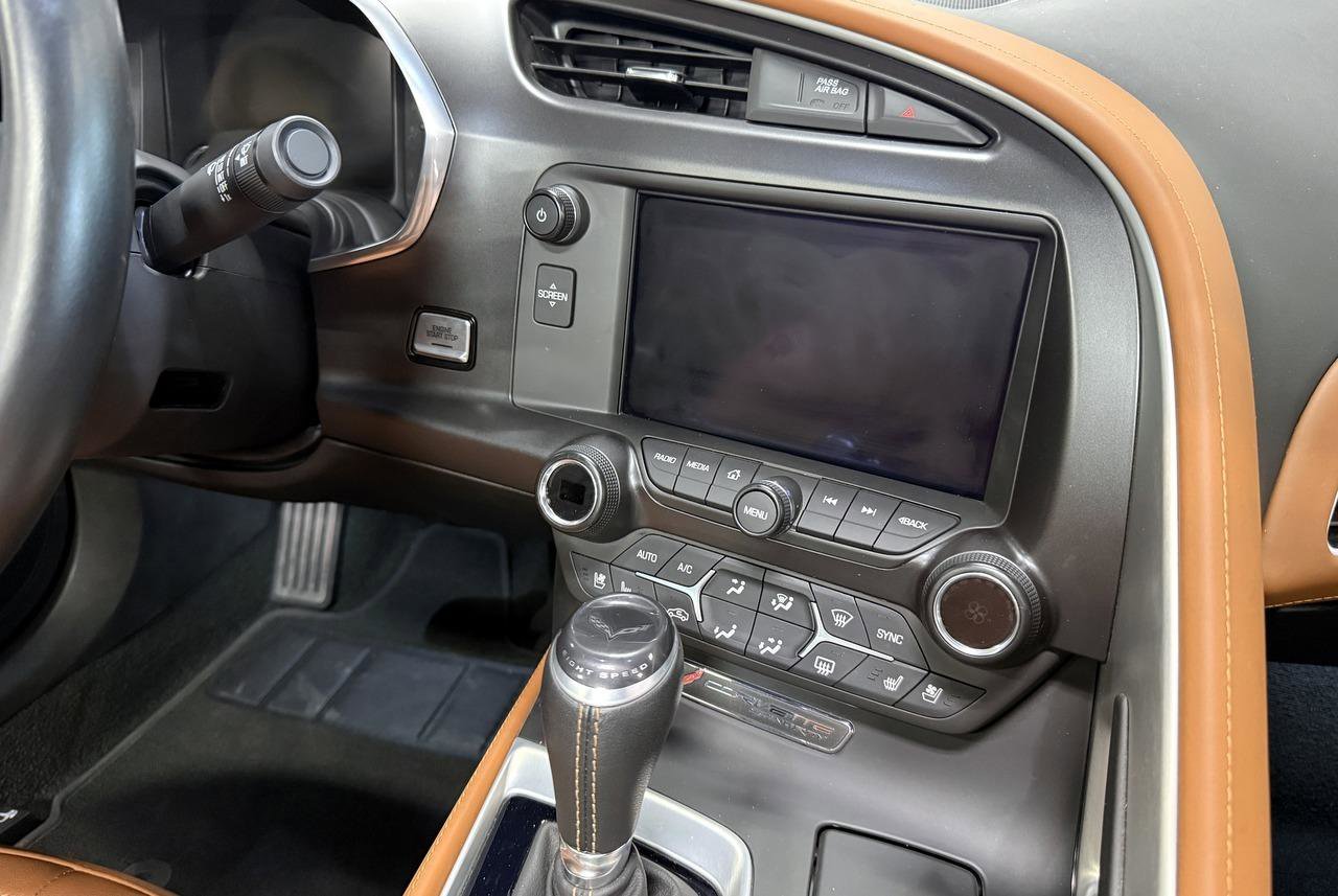 Used 2018 Chevrolet Corvette Stingray Convertible w/ 3LT Preferred Equipment Group image 86