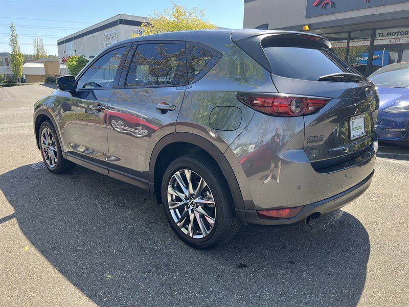 Used 2021 MAZDA CX-5 Signature AWD/4WD image 2