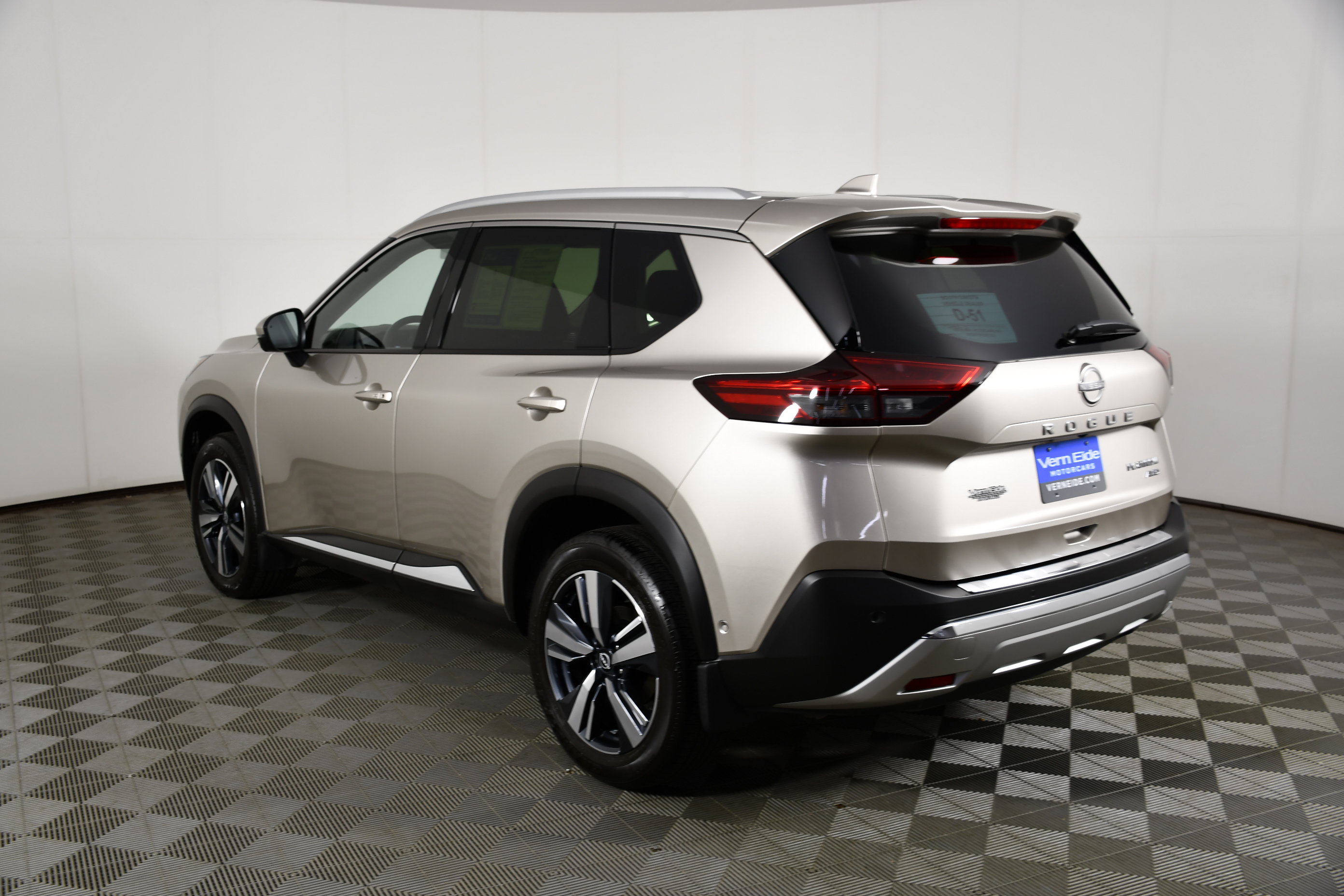 Used 2023 Nissan Rogue Platinum w/ Platinum Premium Package AWD/4WD image 8
