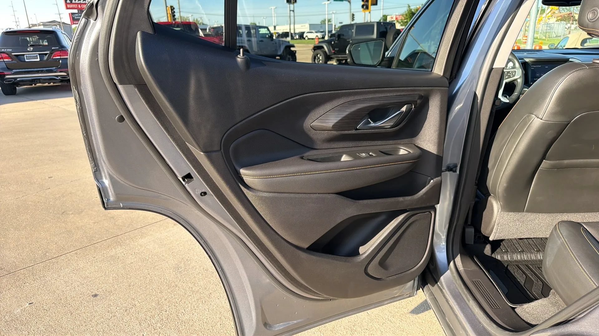 Used 2018 GMC Terrain SLT w/ Preferred Package AWD/4WD image 60