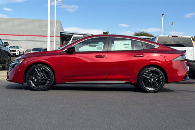 New 2027 Nissan Sentra SR w/ Floor Mat Package FWD image 7