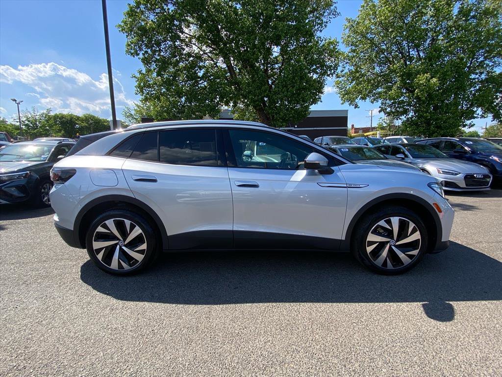 Certified 2022 Volkswagen ID.4 Pro S w/ Gradient Package AWD/4WD image 2