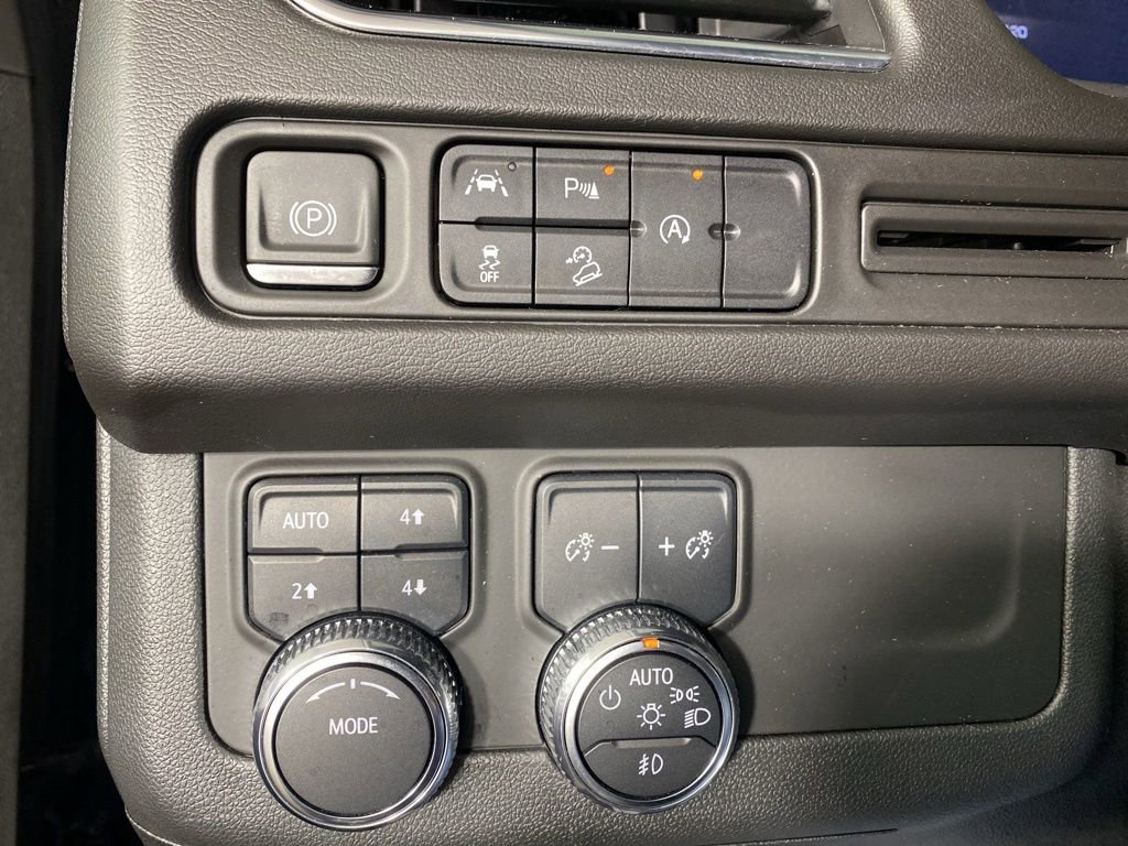Used 2024 GMC Yukon AT4 AWD/4WD image 26