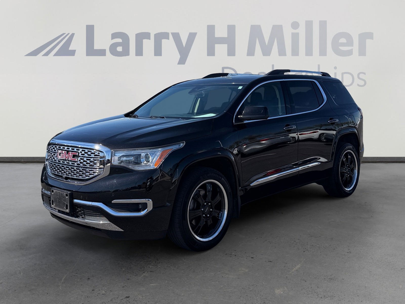 Used 2019 GMC Acadia Denali w/ Technology Package image 1