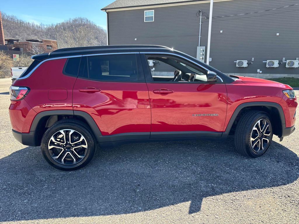 Used 2024 Jeep Compass Limited image 6