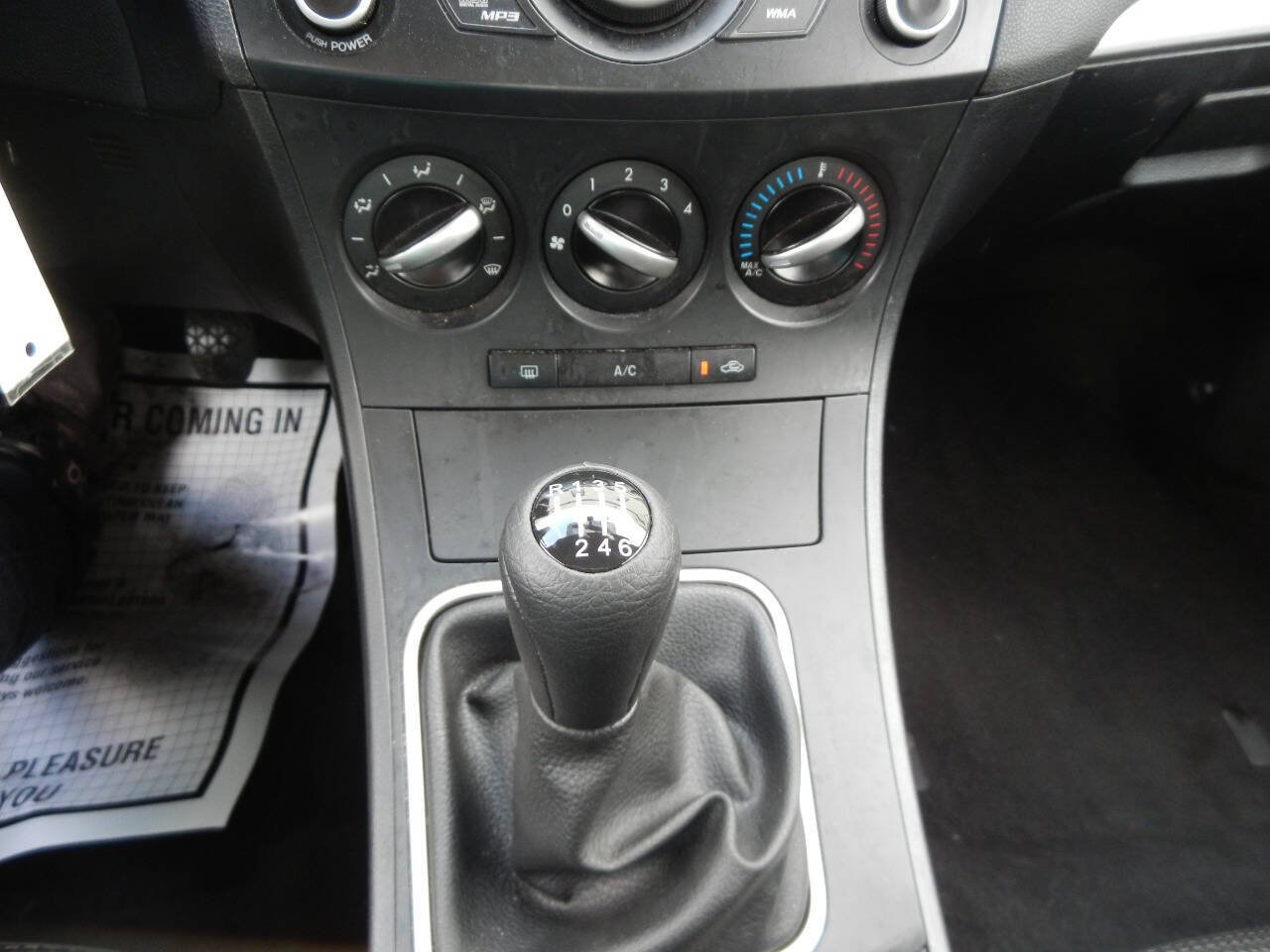 Used 2012 MAZDA MAZDA3 i Touring FWD image 39