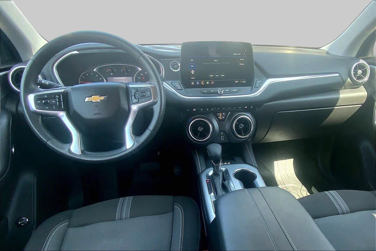 Used 2024 Chevrolet Blazer LT w/ Convenience Package FWD image 16