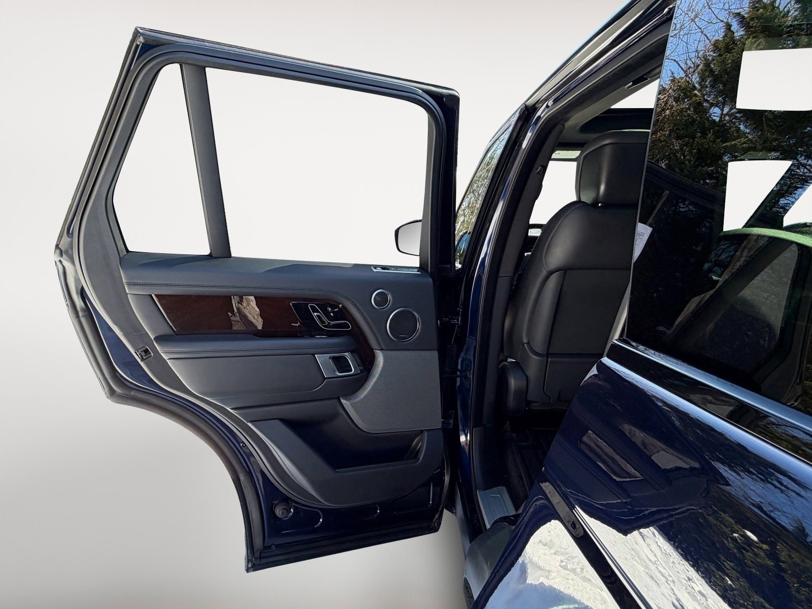 Used 2022 Land Rover Range Rover Westminster Edition image 17