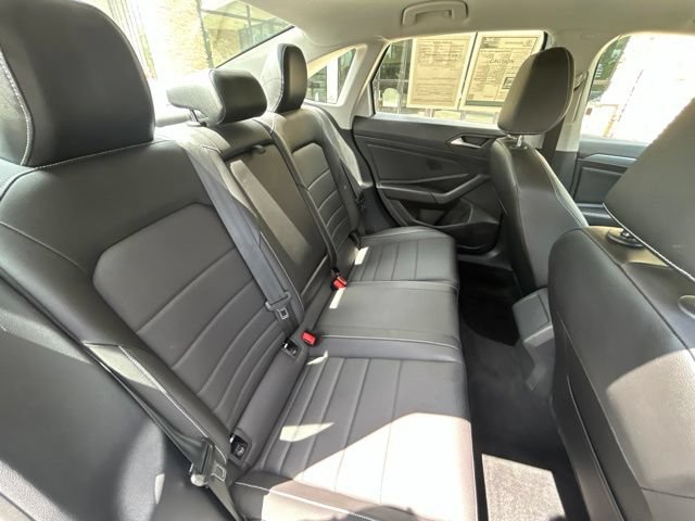 Used 2023 Volkswagen Jetta SE FWD image 29