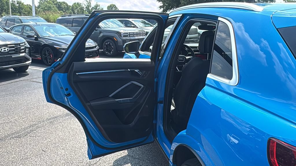 Used 2020 Audi Q3 2.0T Premium Plus AWD/4WD image 24