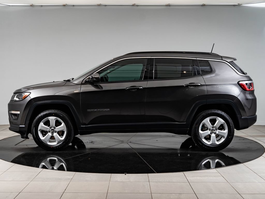 Used 2018 Jeep Compass Latitude w/ Popular Equipment Group AWD/4WD image 5