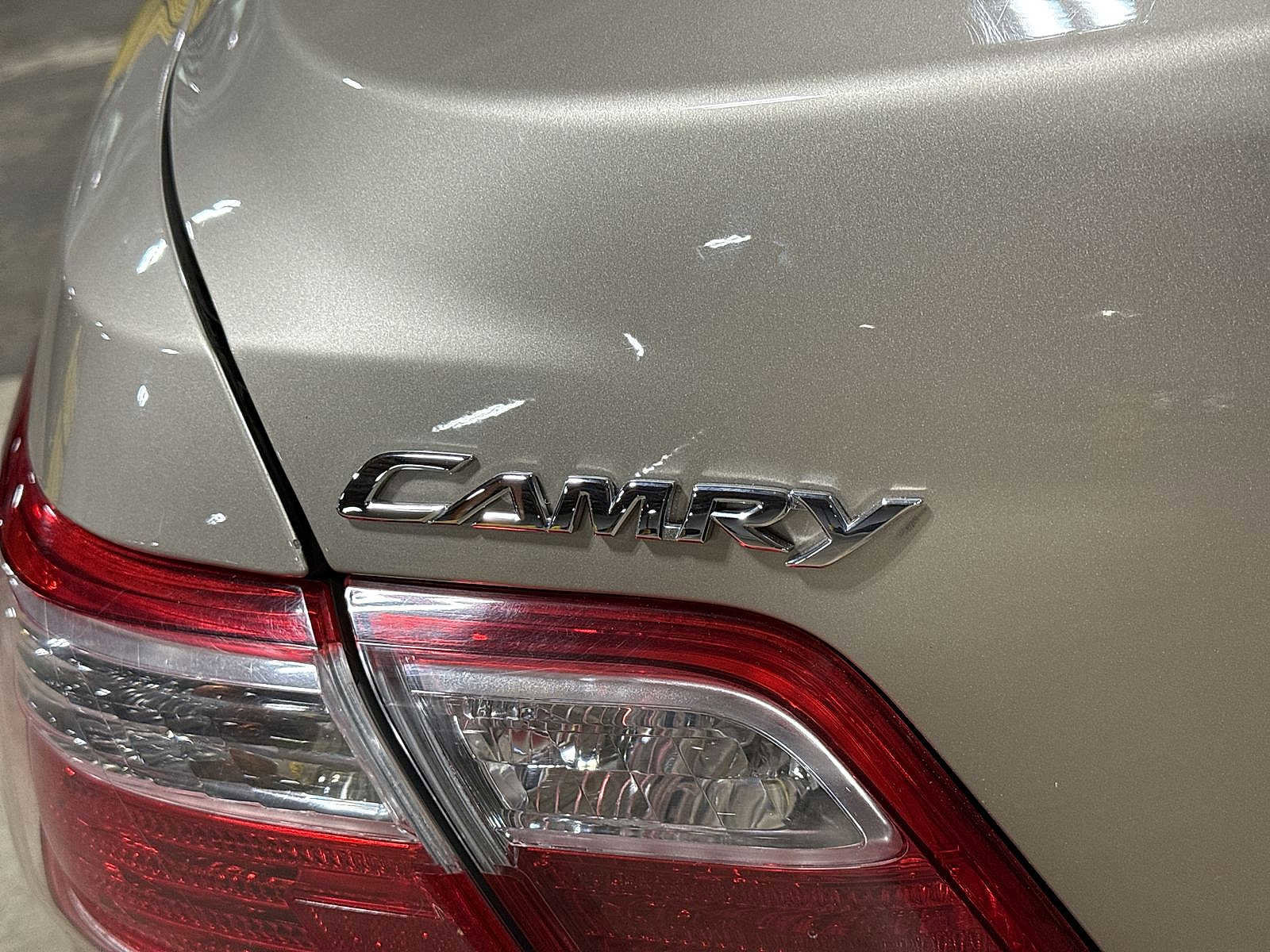 Used 2009 Toyota Camry LE FWD image 24