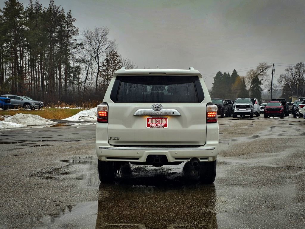 Used 2023 Toyota 4Runner Limited image 4