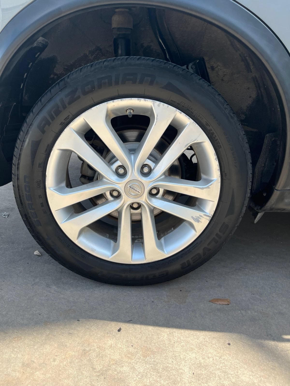 Used 2014 Nissan Juke S FWD image 19