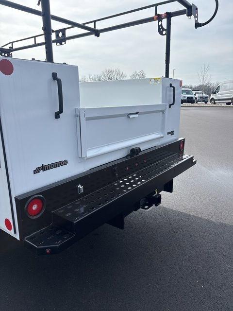 New 2026 Ford F550 4x4 Crew Cab image 9