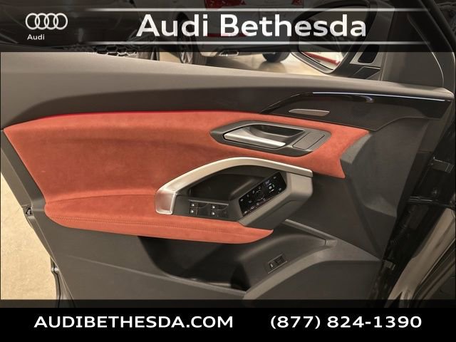 New 2025 Audi SQ5 Prestige image 13