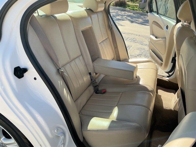 Used 2004 Jaguar S-TYPE 3.0 image 32