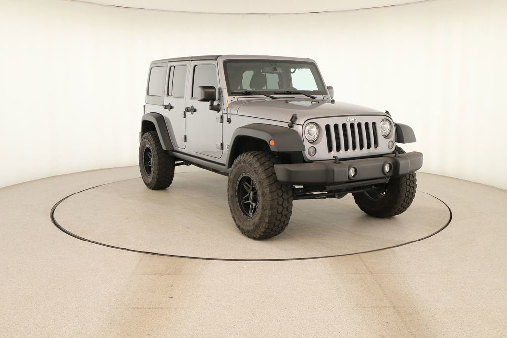 Used 2017 Jeep Wrangler Unlimited Rubicon w/ Max Tow Package AWD/4WD image 10