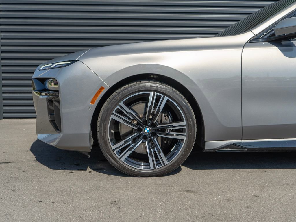 Used 2025 BMW 740i 740i image 12