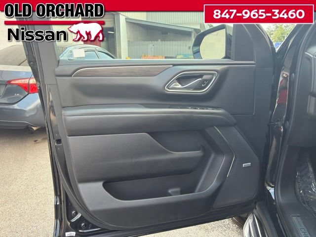 Used 2022 Chevrolet Suburban LT AWD/4WD image 14