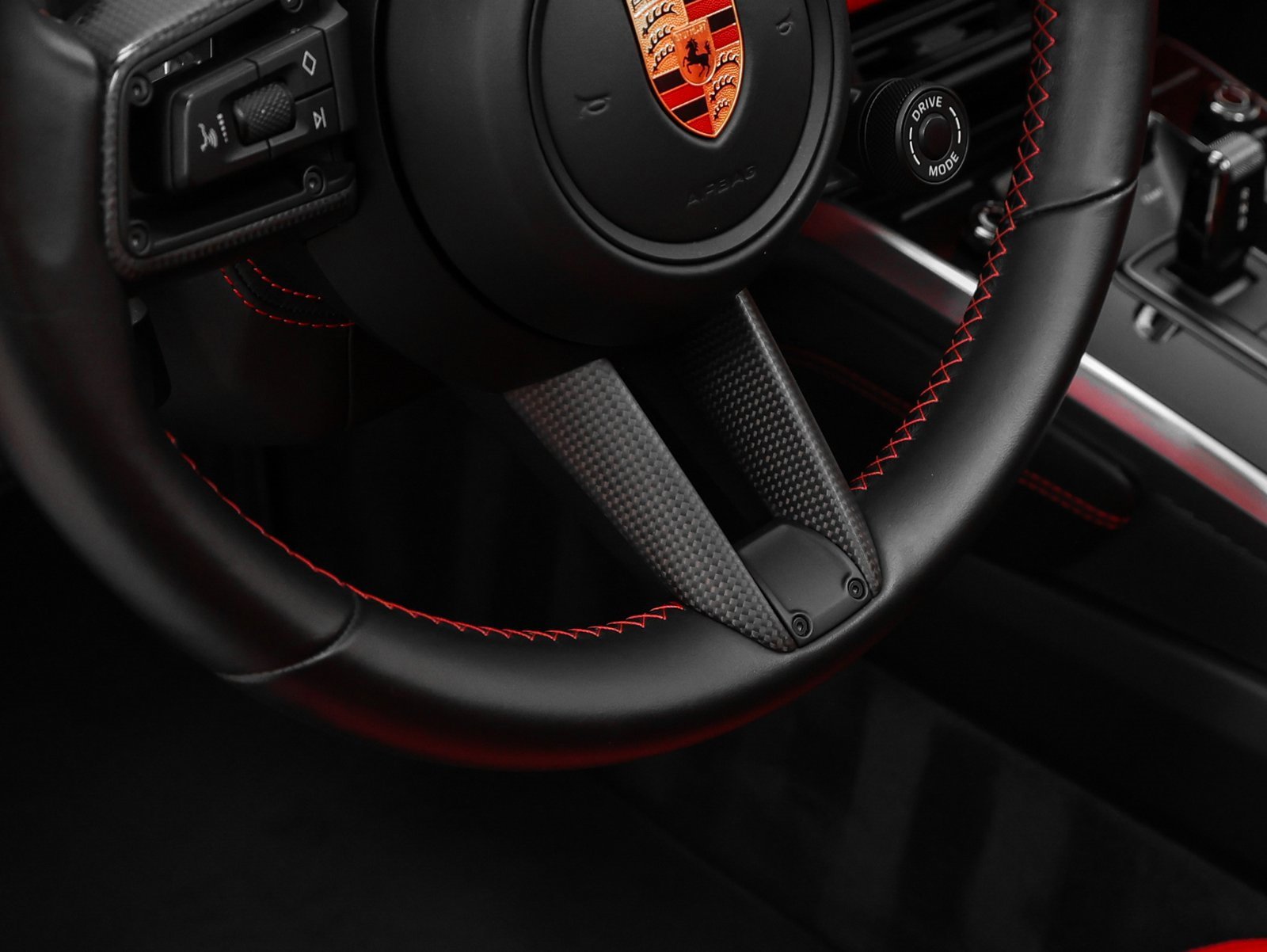 Used 2023 Porsche 911 Turbo image 39