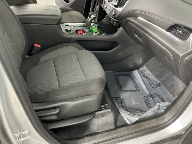 Used 2022 Chevrolet Traverse LT image 11