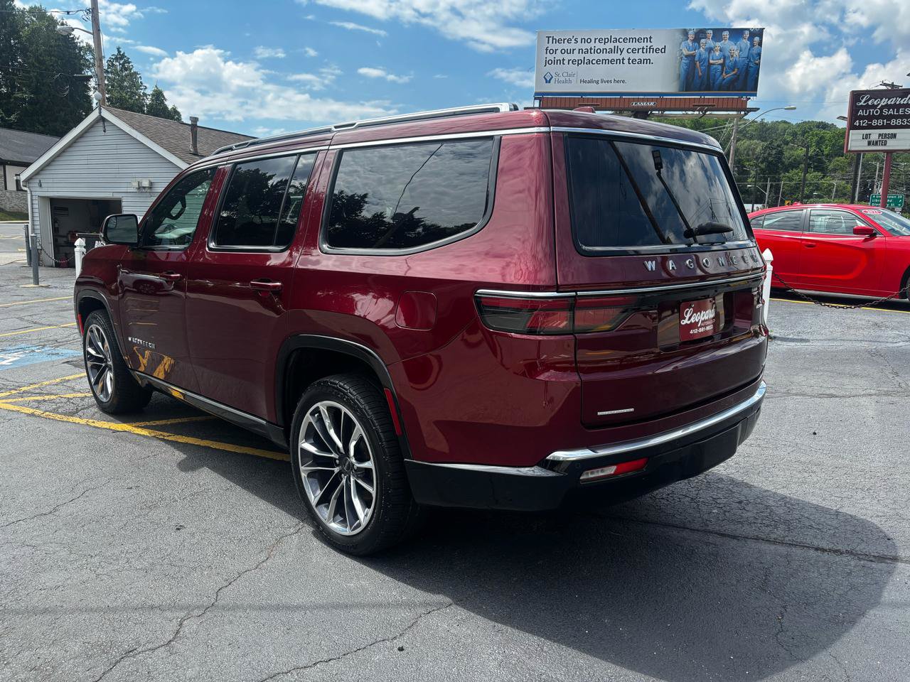 Used 2022 Jeep Wagoneer Series III w/ Premium Group I AWD/4WD image 5