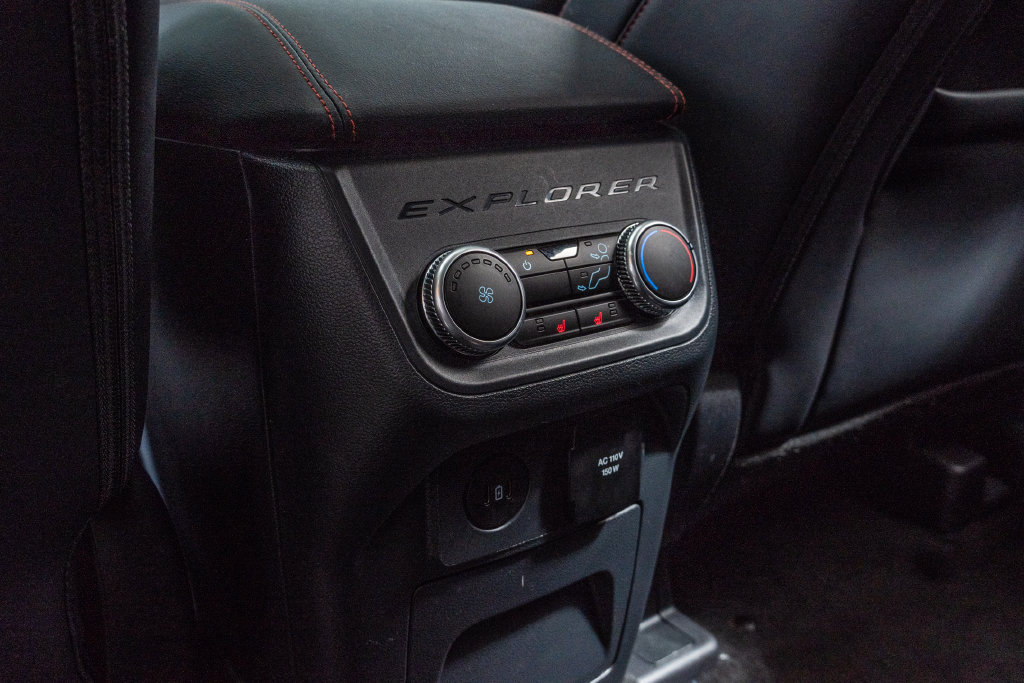 Used 2025 Ford Explorer ST w/ Sun And Sound Package AWD/4WD image 29