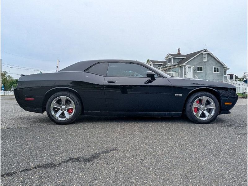 Used 2022 Dodge Challenger GT RWD image 4