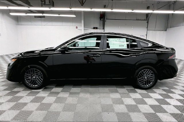 New 2026 Nissan Sentra SV w/ SV Convenience Package FWD image 18