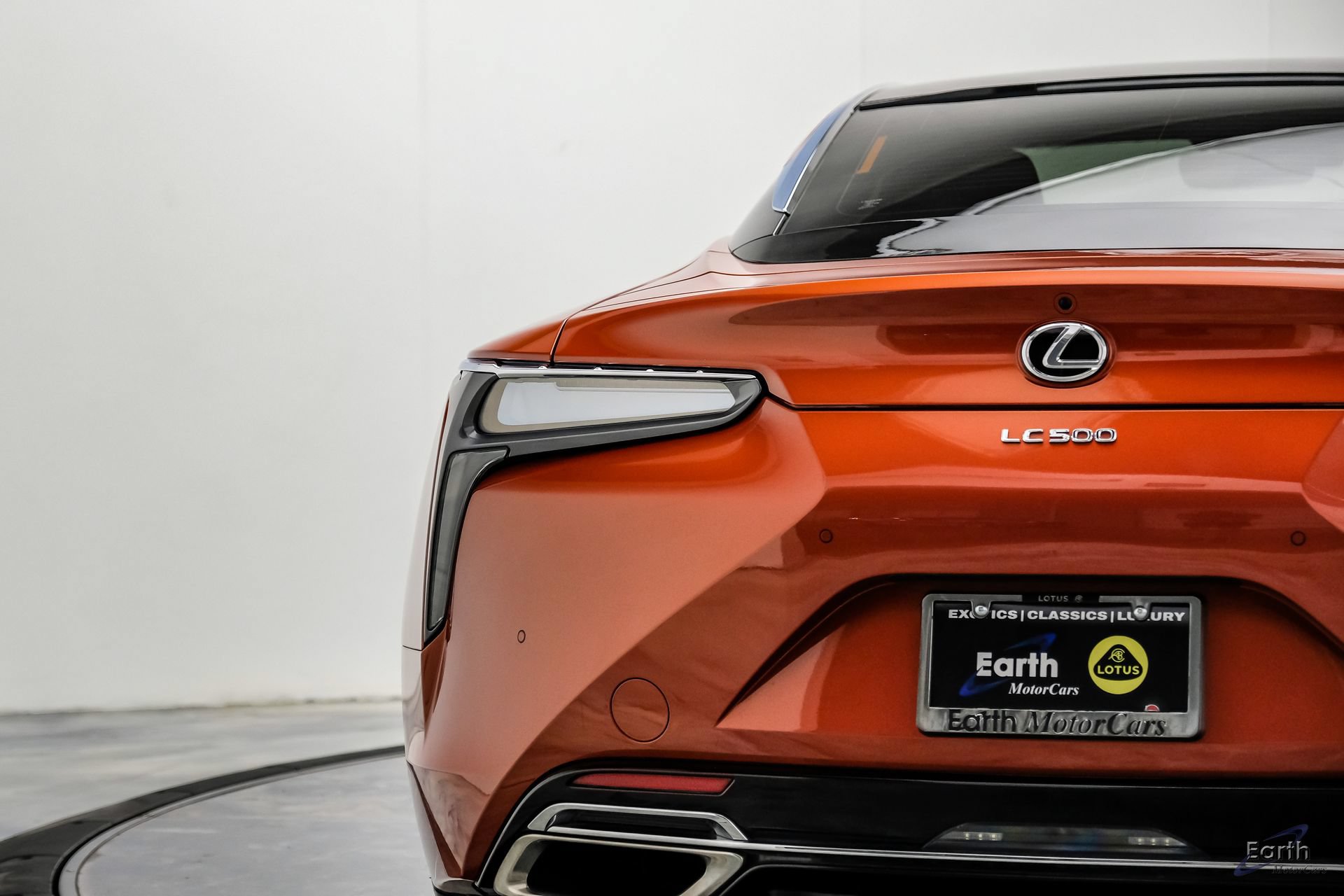 Used 2021 Lexus LC 500 Coupe w/ Performance Package RWD image 14
